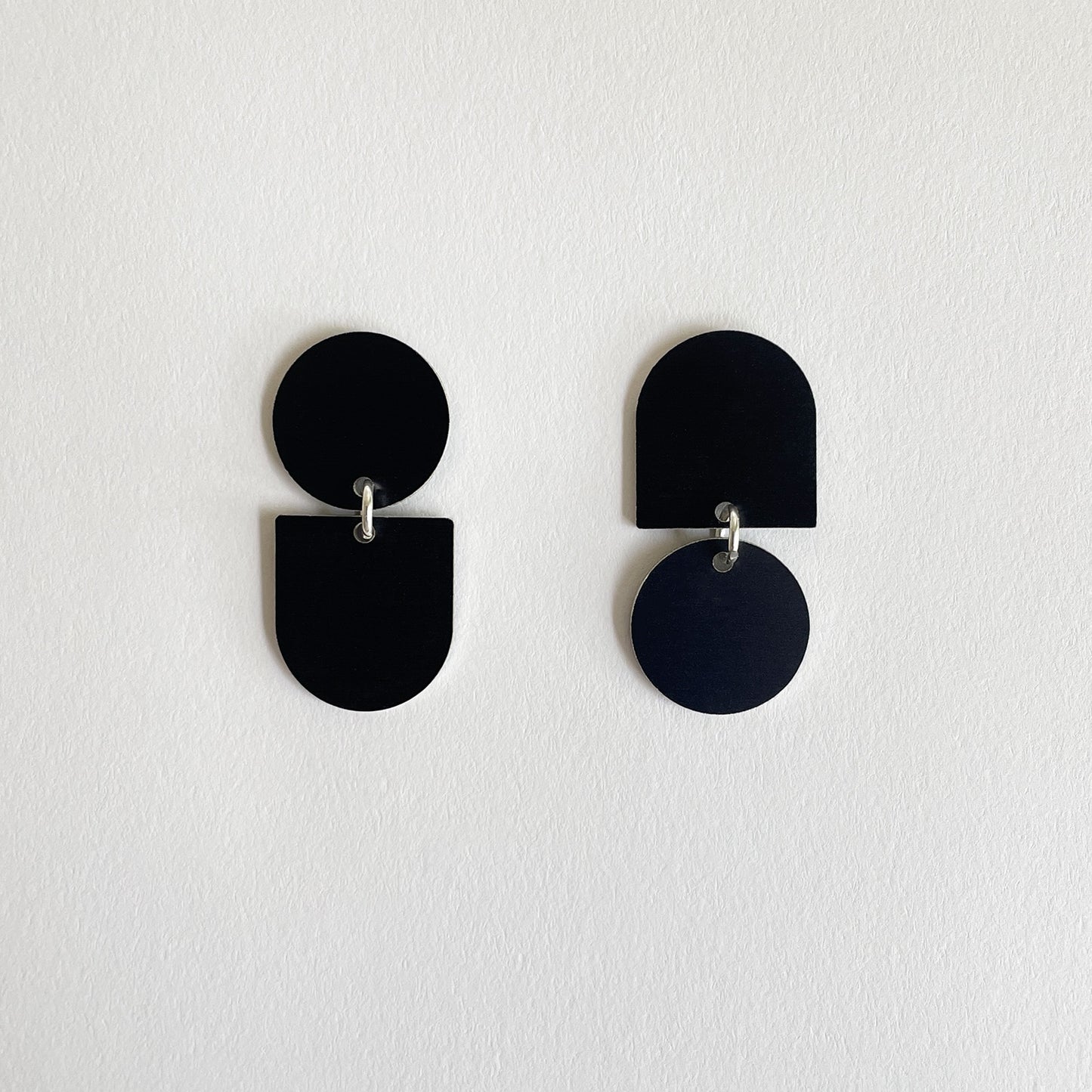 Twins Earrings Black